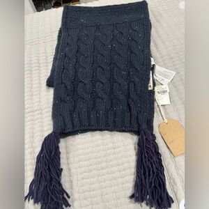 Hollister Scarf Navy Crochet Fringe Long NWT